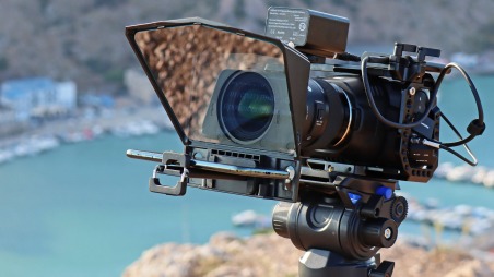 дешевый телесуфлер Desview T2 Teleprompter для блогера