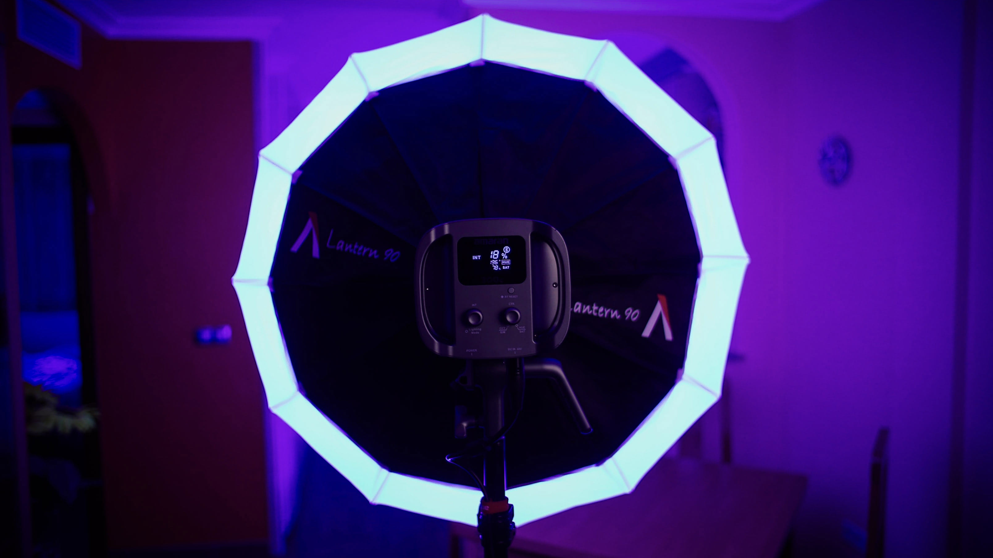 Обзор Amaran 300C. Мощный бюджетный RGBWW моноблок от Aputure. Софтбокс Amaran Light Dome Mini SE
