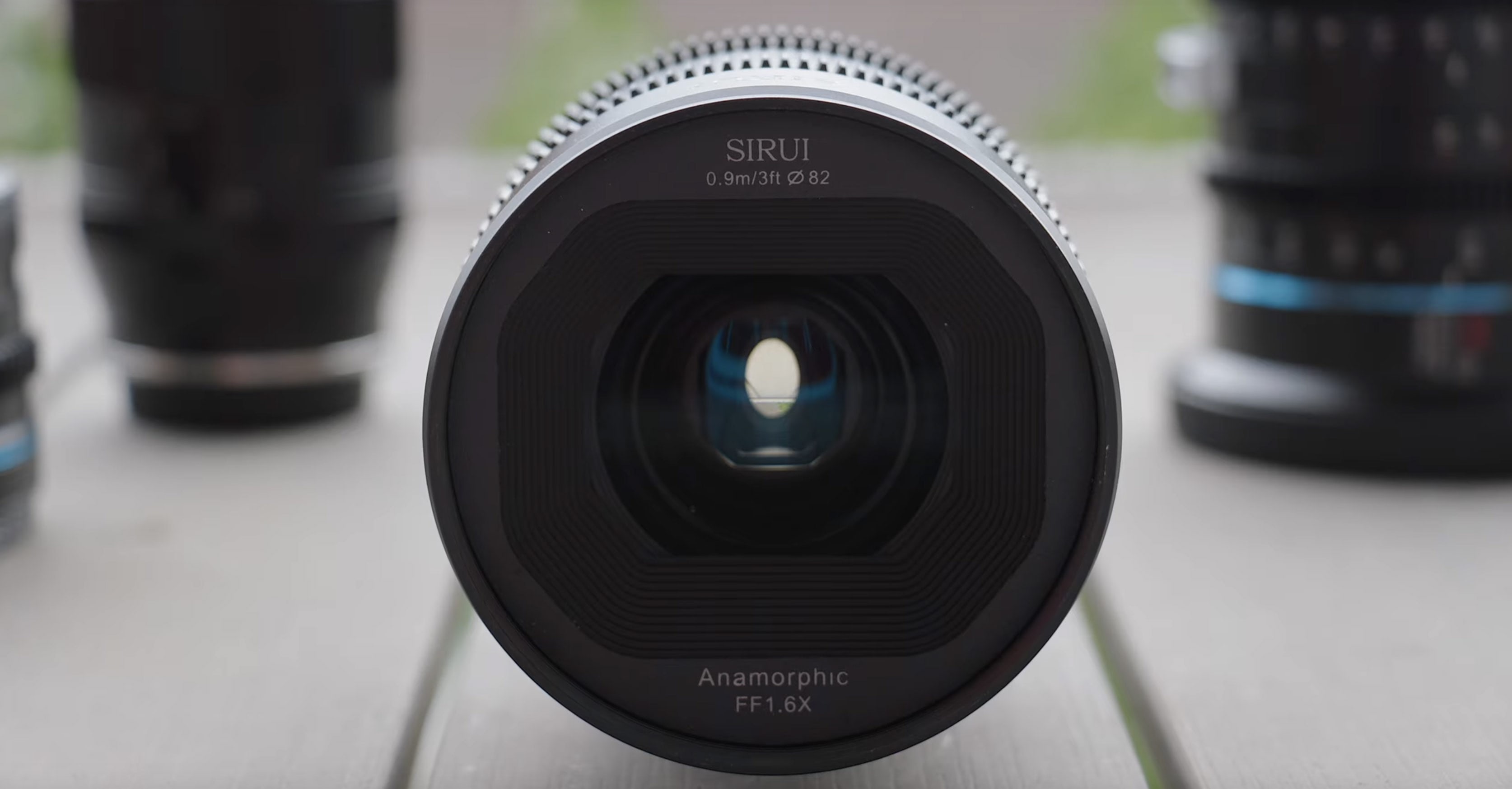 Полнокадровый анаморф Sirui 1.6x