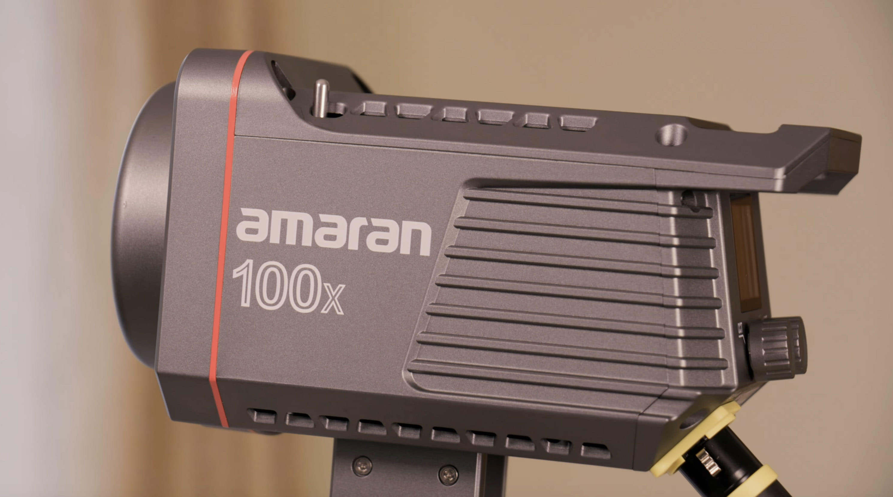Aputure Amaran 100x