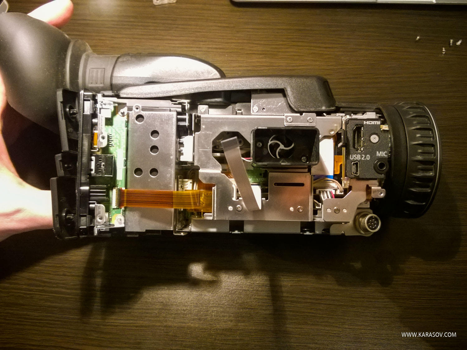 Замена блока кнопок включение-выключение-запись на видеокамере Panasonic AG-HMC41